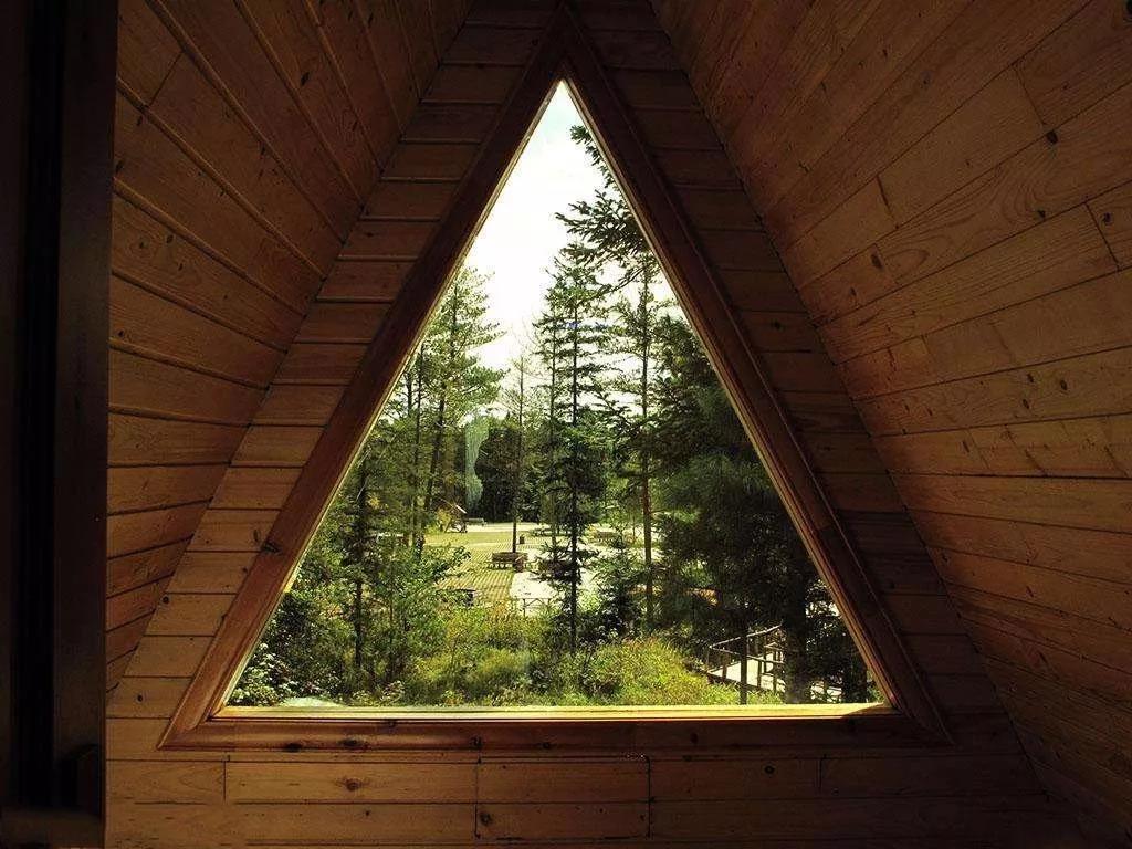 家里財運只出不進？跟客廳門窗風水有大關(guān)系！